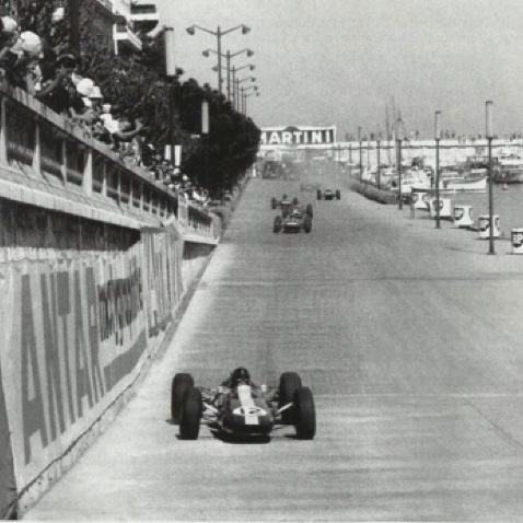 GP de Monaco : La réussite ne lui sourira pas malgré l'avance en début de course !
Contribution Gérard Voisin GP de Monaco : La réussite ne lui sourira pas malgré l'avance en début de course !
Contribution Gérard Voisin